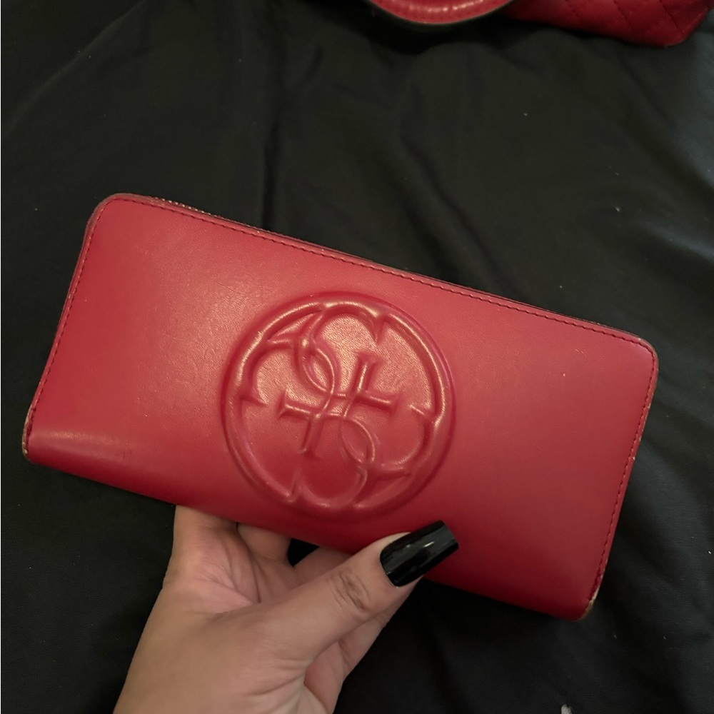 GUESS Red Purse & Matching Wallet - Picture 3 of 5
